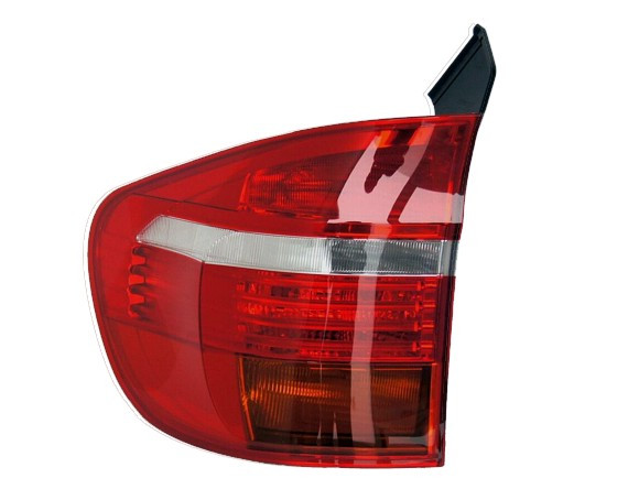 Levé zadní světlo LED vnější BMW X5 (E70) 06-10 MAGNETI MARELLI