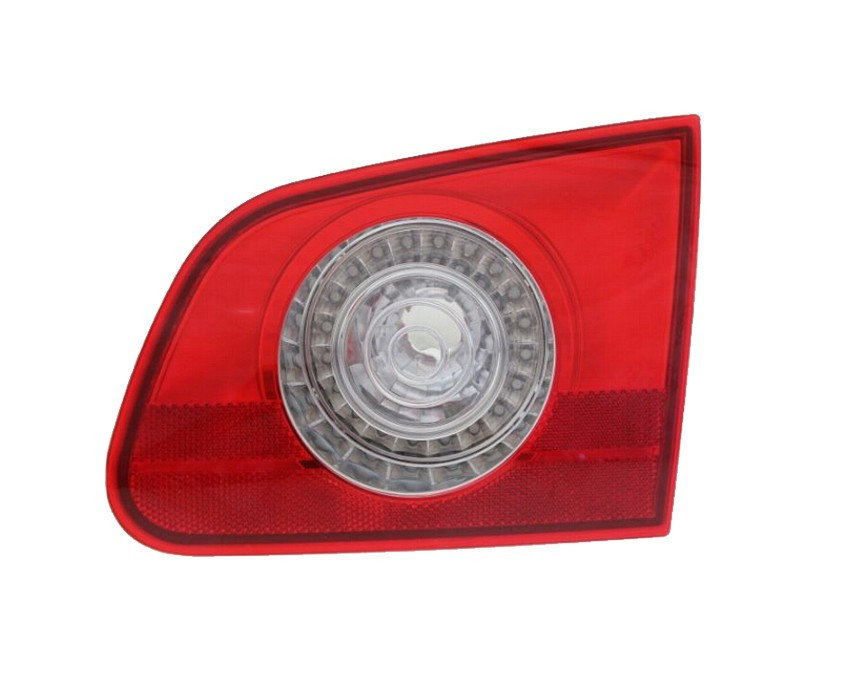 Pravé zadní světlo vnitřní Volkswagen Passat B6 3C 05-10 KOMBI MAGNETI MARELLI