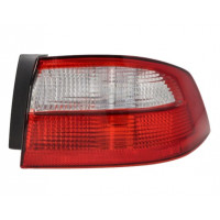 Pravé zadní světlo vnější Renault Laguna II (BG) 01-05 HATCHBACK