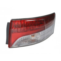 Pravé zadní světlo LED vnější Toyota Avensis (T27) 08-12 SEDAN VALEO