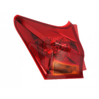 Levé zadní světlo vnější Toyota Auris (E18) 13-15 HATCHBACK